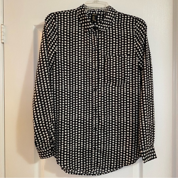 Forever 21 Tops - 2 For $23! ⭐️ Forever 21 Button Down Shirt